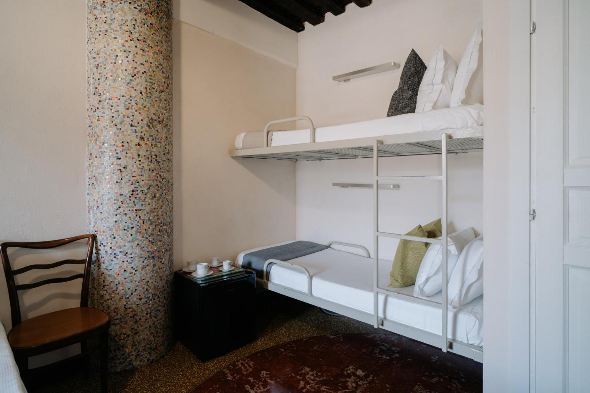Le Stanze Del Piccadilly Hostel Genova Kültér fotó